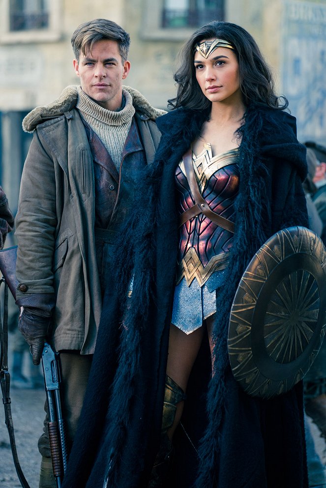 Wonder Woman - Filmfotos - Chris Pine, Gal Gadot