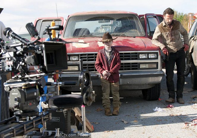 The Walking Dead - Beside the Dying Fire - Making of - Chandler Riggs, Andrew Lincoln