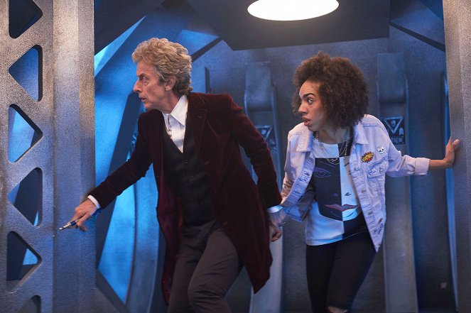 Doctor Who - Season 10 - The Pilot - Photos - Peter Capaldi, Pearl Mackie