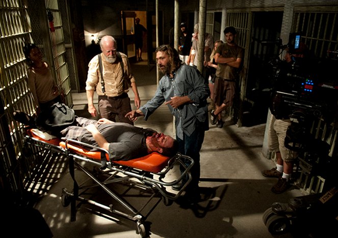 The Walking Dead - Season 4 - Internment - Van de set - Scott Wilson
