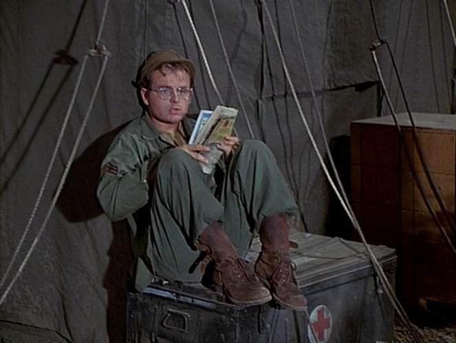 M*A*S*H - Bananas, Crackers and Nuts - Film - Gary Burghoff
