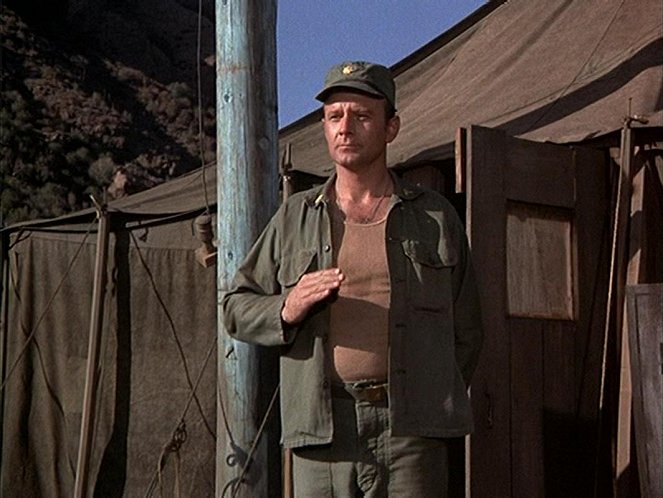 M*A*S*H - Henry, Please Come Home - Film - Larry Linville