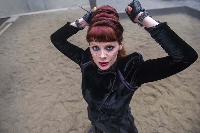 Into the Badlands - Chapter X: Palm of the Iron Fox - Film - Emily Beecham