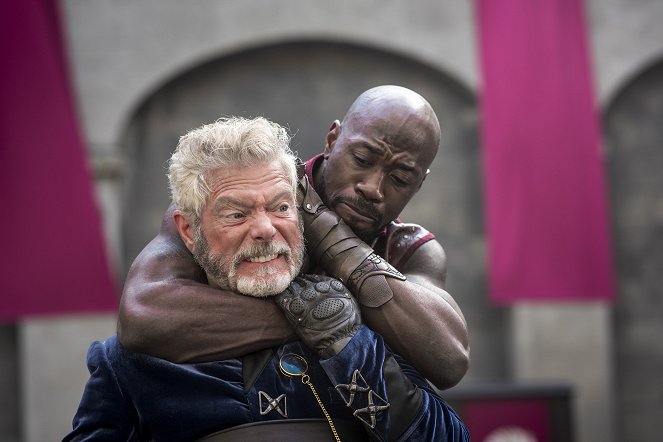 Into the Badlands - Season 2 - Chapter X: Palm of the Iron Fox - Photos - Stephen Lang