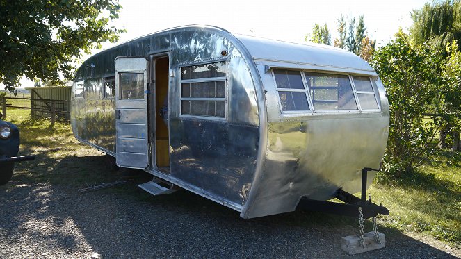 Flippin' RVs - Photos