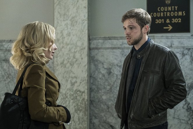 Isabelle McNally, Max Thieriot