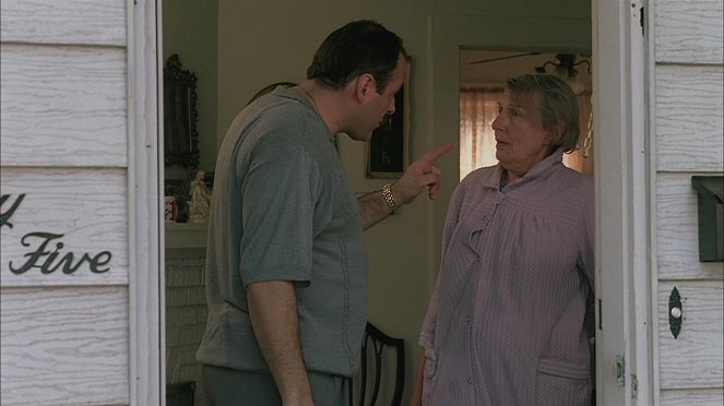Sopranovci - Season 1 - Rodina - Z filmu - James Gandolfini, Nancy Marchand