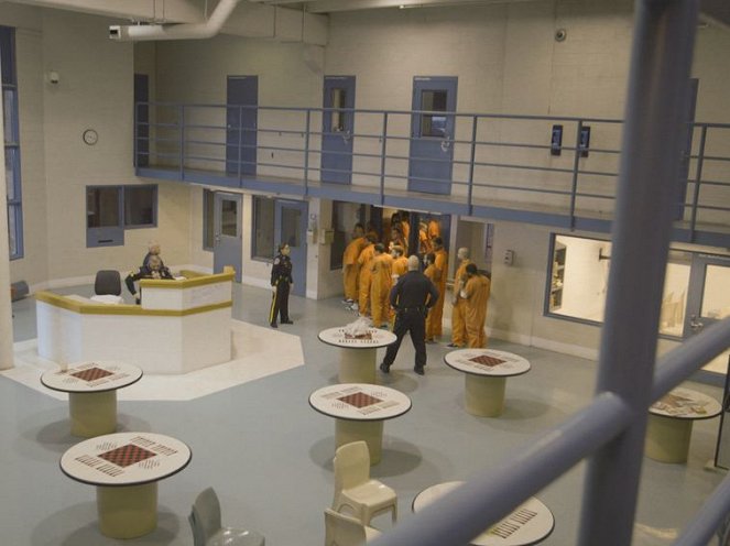 Drogen im Visier - Season 7 - Junkies im Gefängnis - Filmfotos