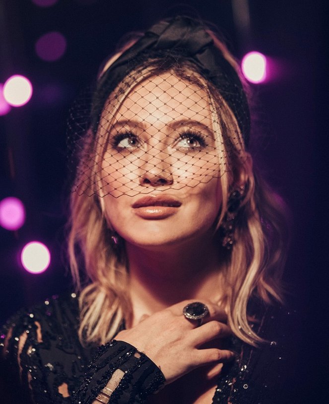 Younger - Promoción - Hilary Duff