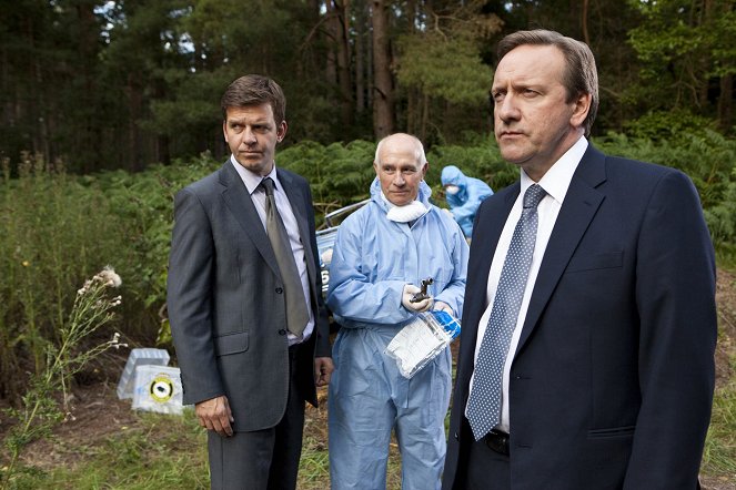 Midsomer Murders - Season 14 - Death in the Slow Lane - Van film - Jason Hughes, Barry Jackson, Neil Dudgeon