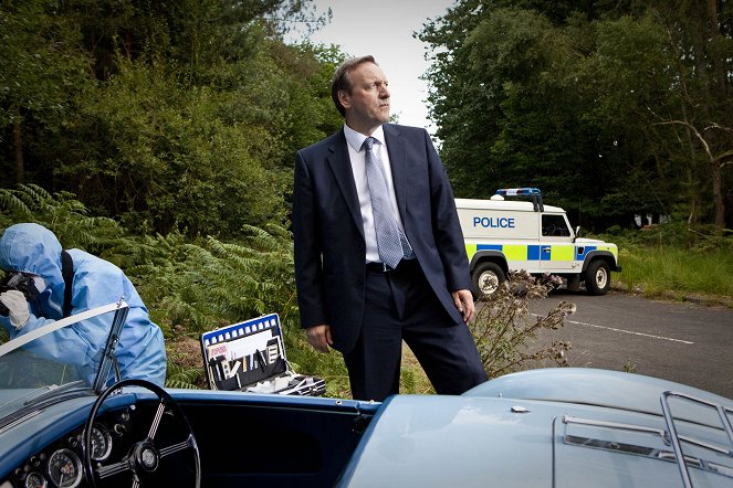 Midsomer Murders - Season 14 - Death in the Slow Lane - Photos - Neil Dudgeon