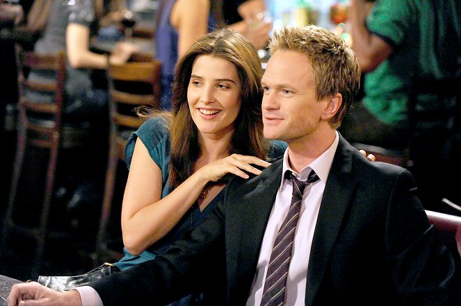 How I Met Your Mother - Robin 101 - Photos - Cobie Smulders, Neil Patrick Harris