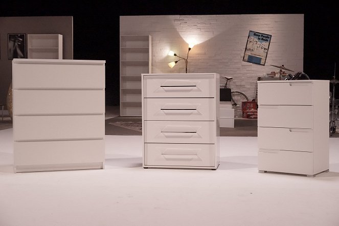 ZDFzeit: Ikea, Roller & Co. - Wer ist der beste Möbel-Discounter? - Do filme