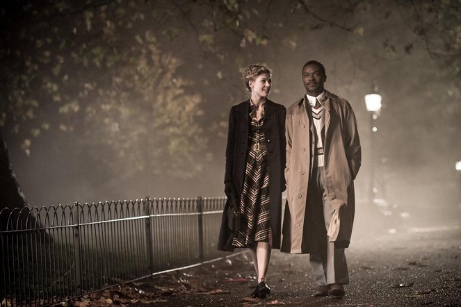 A United Kingdom - Promo - Rosamund Pike, David Oyelowo