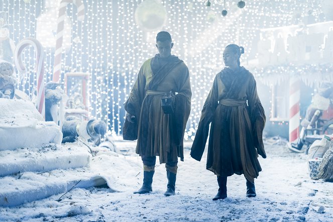 Into the Badlands - Chapter XII: Leopard Stalks in Snow - Film