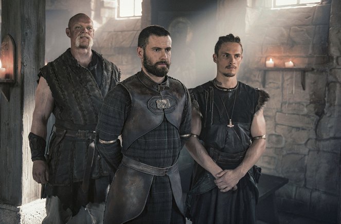 The Last Kingdom - Season 2 - Photos - Magnus Samuelsson, Alexander Dreymon, Arnas Fedaravicius