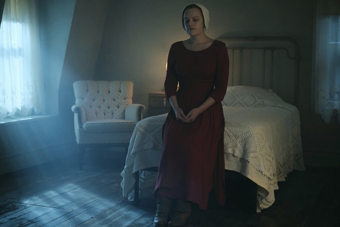 The Handmaid's Tale - Offred - Photos - Elisabeth Moss