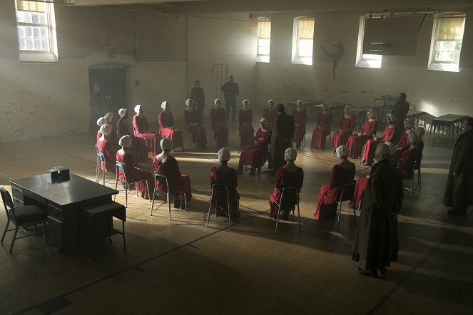 The Handmaid's Tale - Offred - Photos