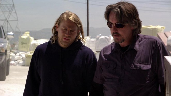 Sons of Anarchy - Albification - Photos - Charlie Hunnam, Tommy Flanagan