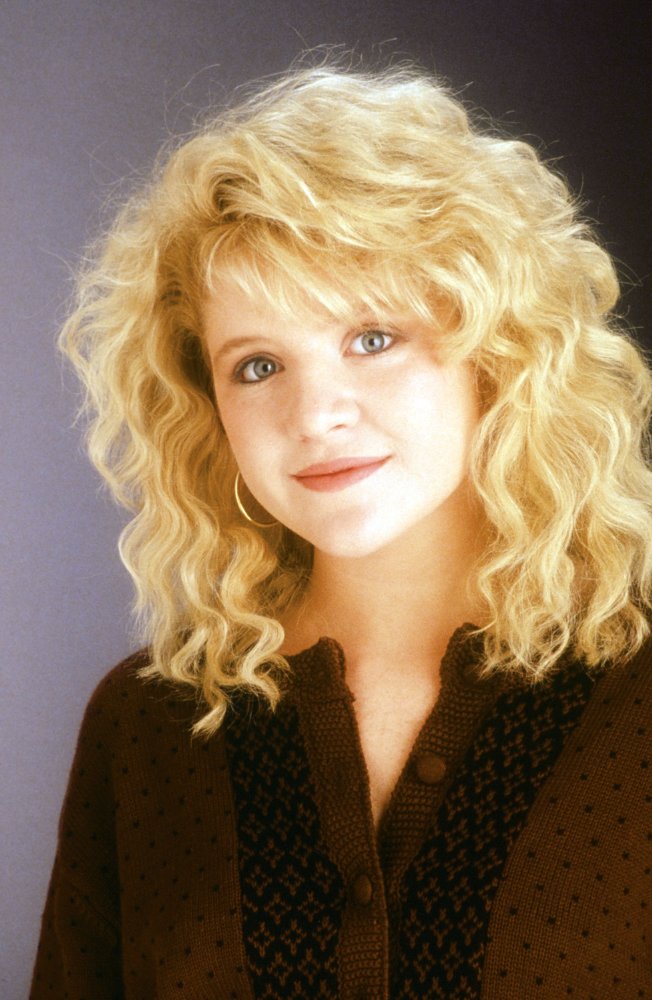 Family Ties - Promokuvat - Tina Yothers