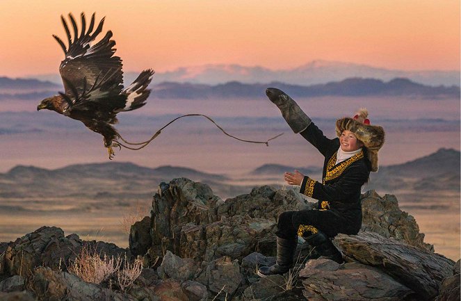La cazadora del águila - De la película