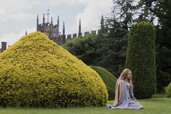 A fehér hercegnő - Egy ágyban az ellenséggel - Filmfotók - Jodie Comer
