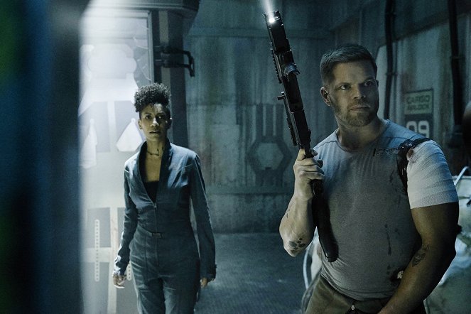 The Expanse - Here There Be Dragons - De la película - Dominique Tipper, Wes Chatham