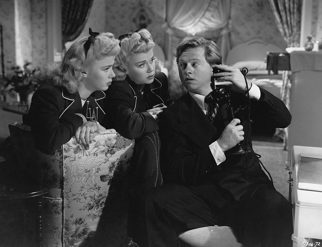 Andy Hardy's Blonde Trouble - Z filmu - Mickey Rooney