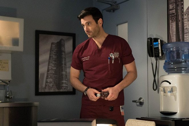 Chicago Med - Season 1 - Guilty - Photos - Colin Donnell