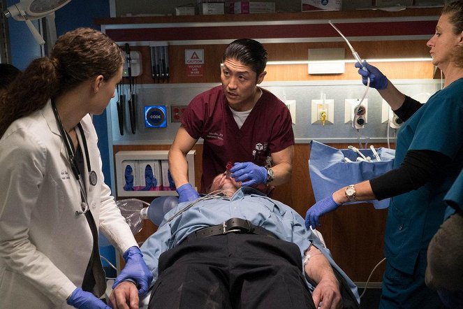 Chicago Med - Season 1 - Les Faux Coupables - Film - Brian Tee