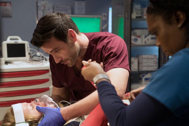 Chicago Med - Hearts - Photos - Colin Donnell