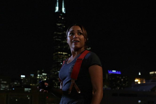 Chicago Fire - Wow Me - Do filme - Monica Raymund