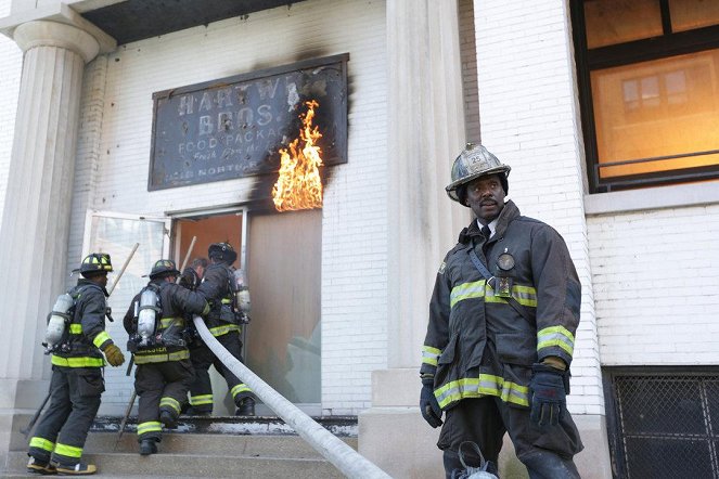 Chicago Fire - Apologies Are Dangerous - Van film - Eamonn Walker