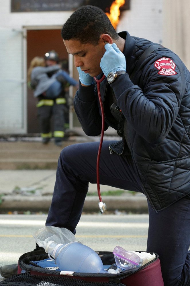 Chicago Fire - Apologies Are Dangerous - Photos - Charlie Barnett