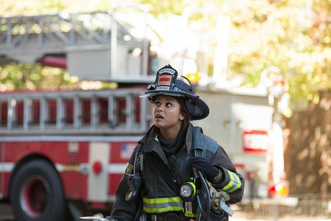 Chicago Fire - Przeprosiny bywają niebezpieczne - Z filmu - Monica Raymund