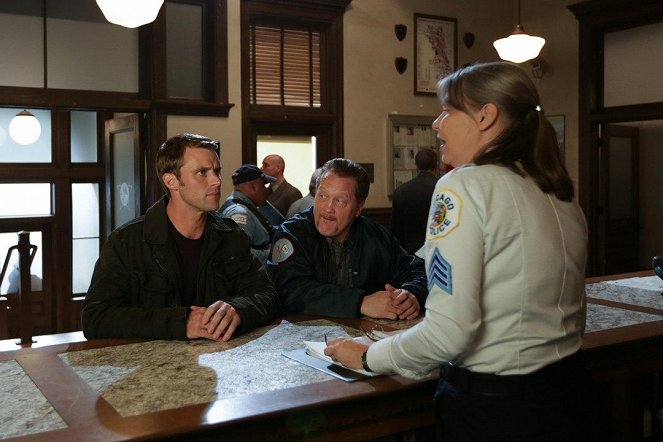 Chicago Fire - The Nuclear Option - Van film - Jesse Spencer, Christian Stolte