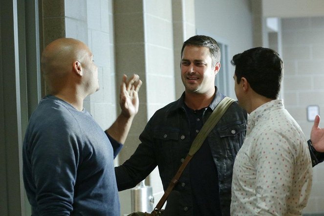 Chicago Fire - The Nuclear Option - Van film - Taylor Kinney