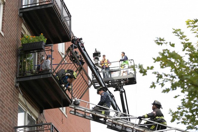 Chicago Fire - Madmen and Fools - Making of