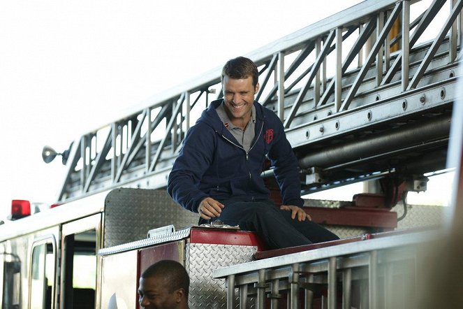 Chicago Fire - Madmen and Fools - Making of - Jesse Spencer