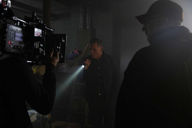Chicago Fire - Nobody Touches Anything - Making of - Jason Beghe