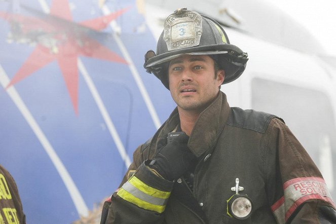 Chicago Fire - Chopper - Van film - Taylor Kinney