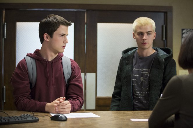 13 Reasons Why - Tape 1, Side B - Photos - Dylan Minnette, Miles Heizer