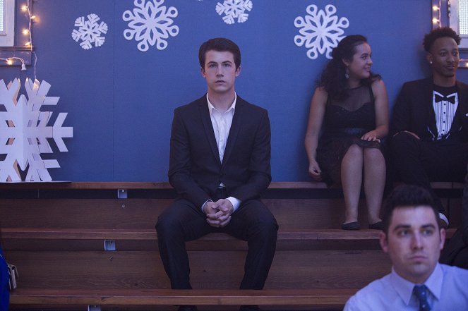 13 Reasons Why - Season 1 - Tape 3, Side A - Photos - Dylan Minnette