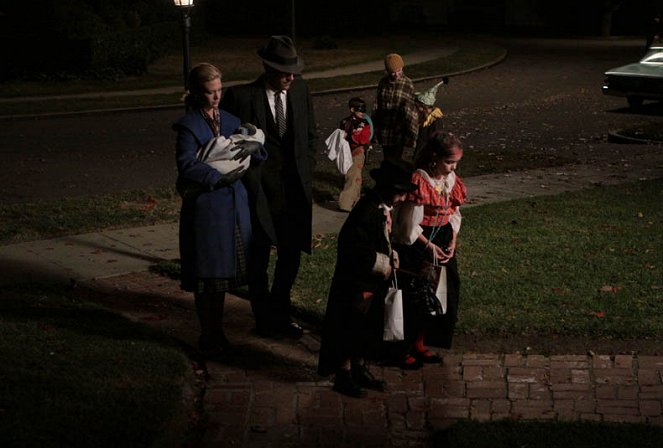 Mad Men - The Gypsy and the Hobo - Photos