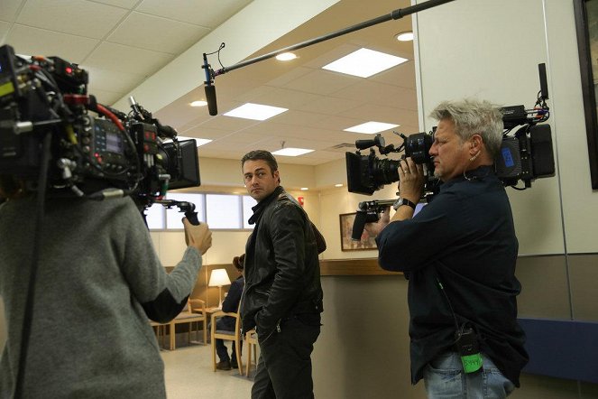 Chicago Fire - Let Him Die - Making of - Taylor Kinney