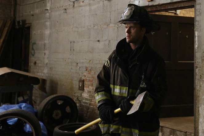 Chicago Fire - Pozwól mu umrzeć - Z filmu - Jesse Spencer