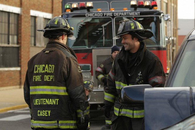 Chicago Fire - Dopadnout dravce - Z filmu - Taylor Kinney