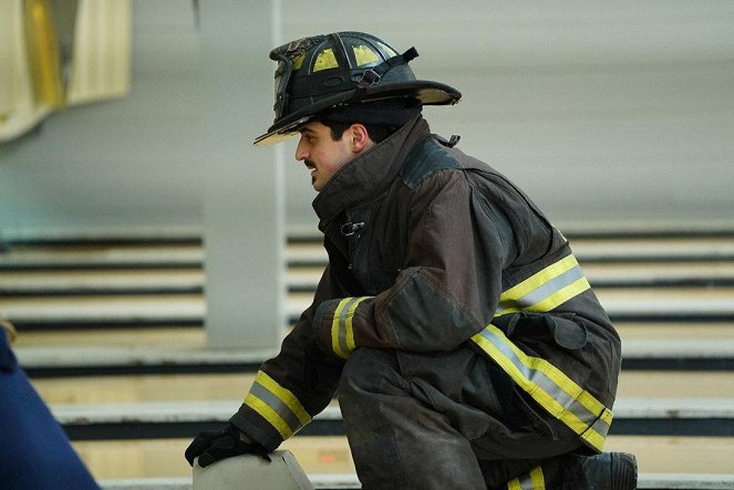 Chicago Fire - Headlong Toward Disaster - Kuvat elokuvasta - Yuriy Sardarov