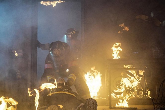 Chicago Fire - Headlong Toward Disaster - Kuvat elokuvasta