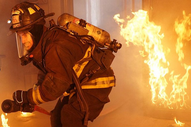 Chicago Fire - Headlong Toward Disaster - Kuvat elokuvasta